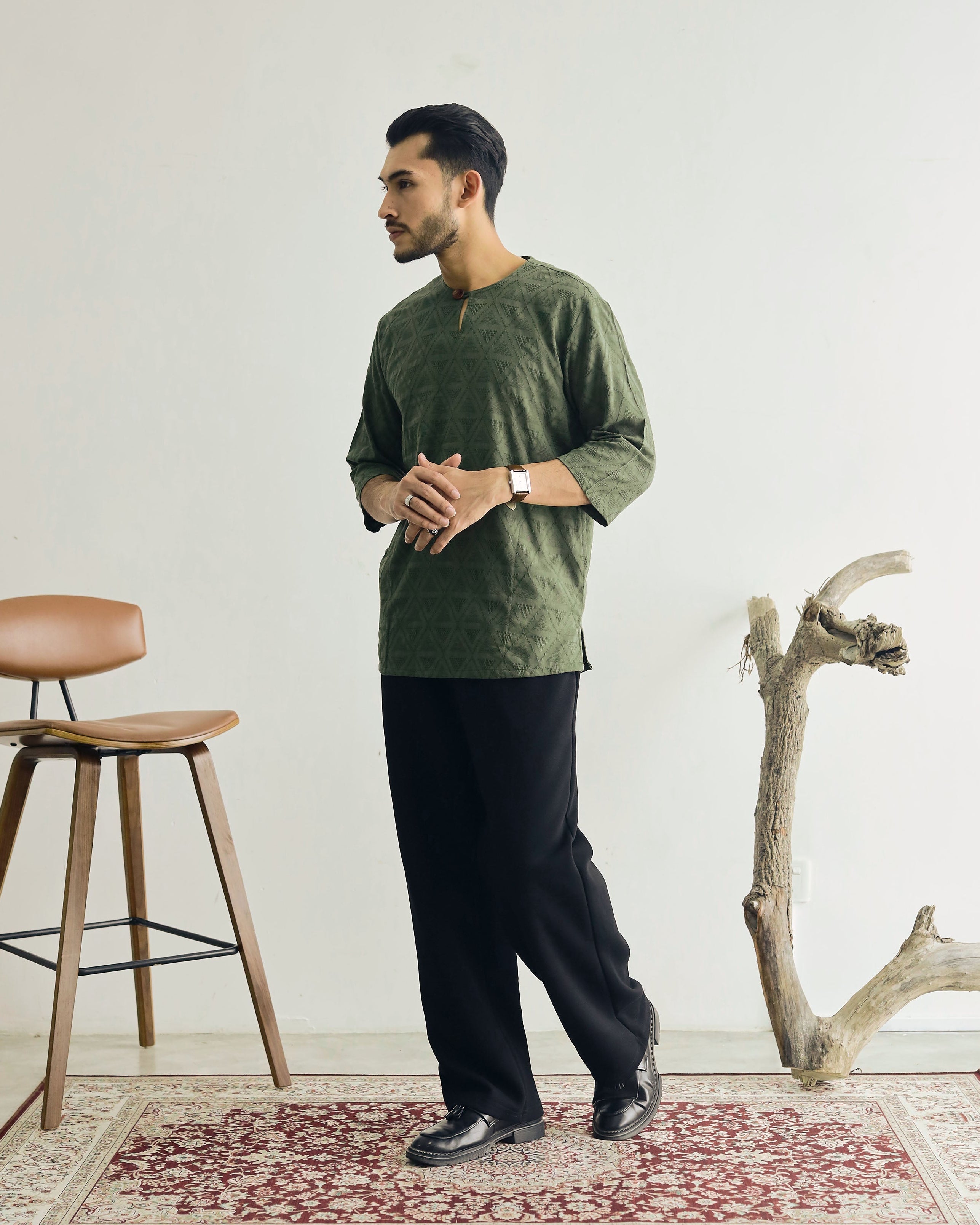 KUDRAT SIRI : THREE QUARTER SLEEVE TOP - OLIVE