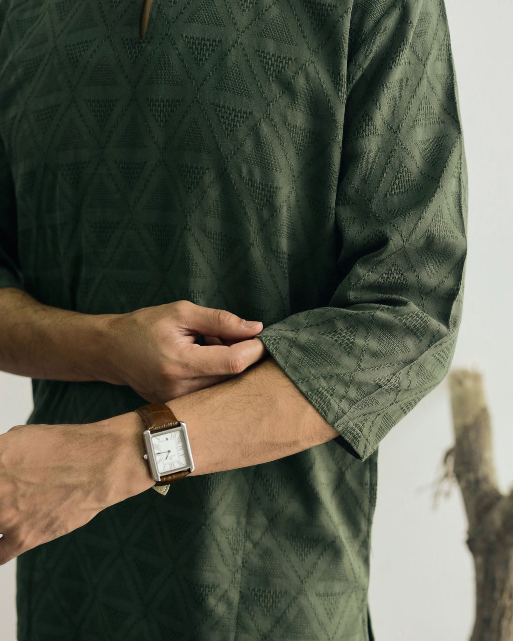 KUDRAT SIRI : THREE QUARTER SLEEVE TOP - OLIVE