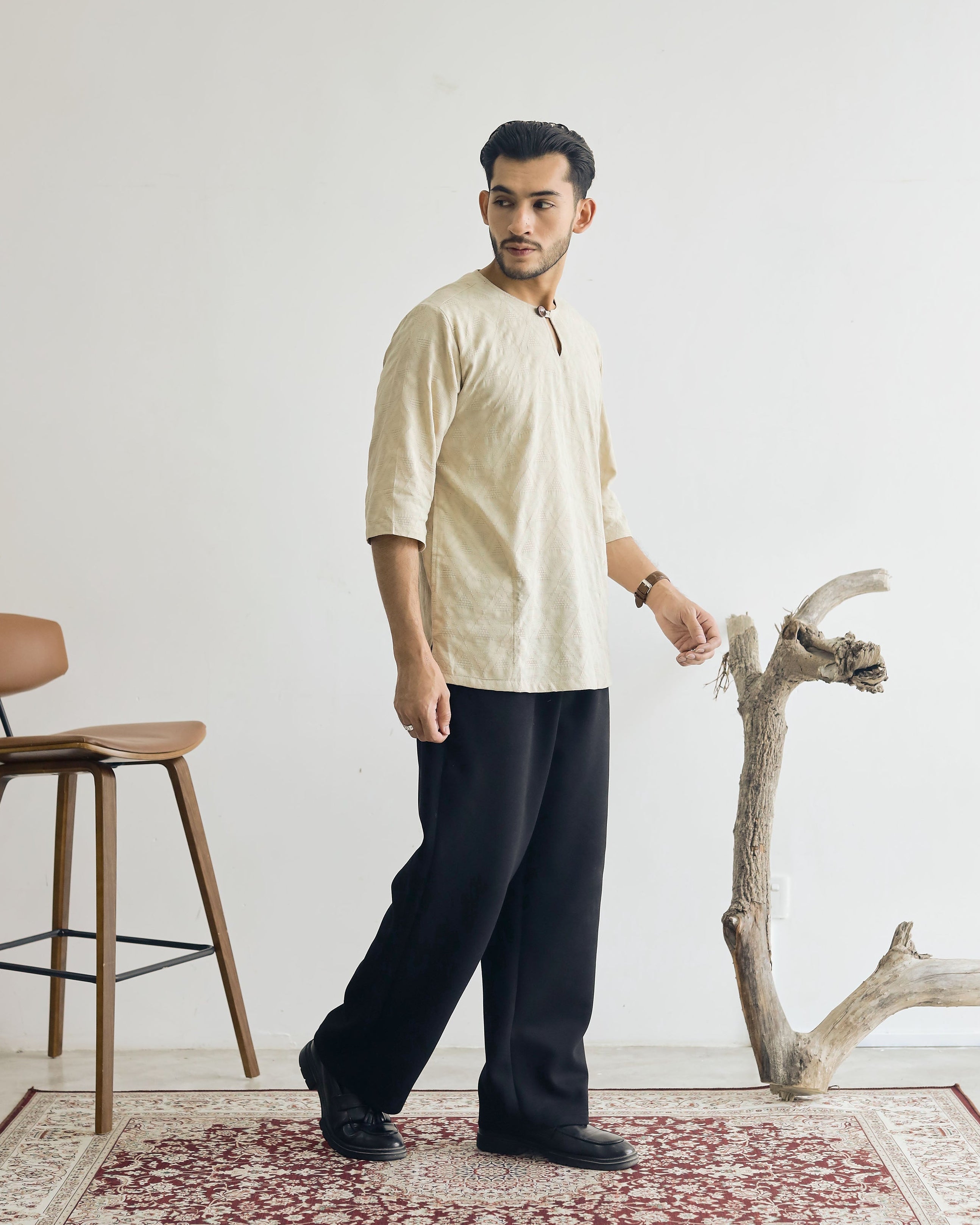 KUDRAT SIRI : THREE QUARTER SLEEVE TOP - BEIGE