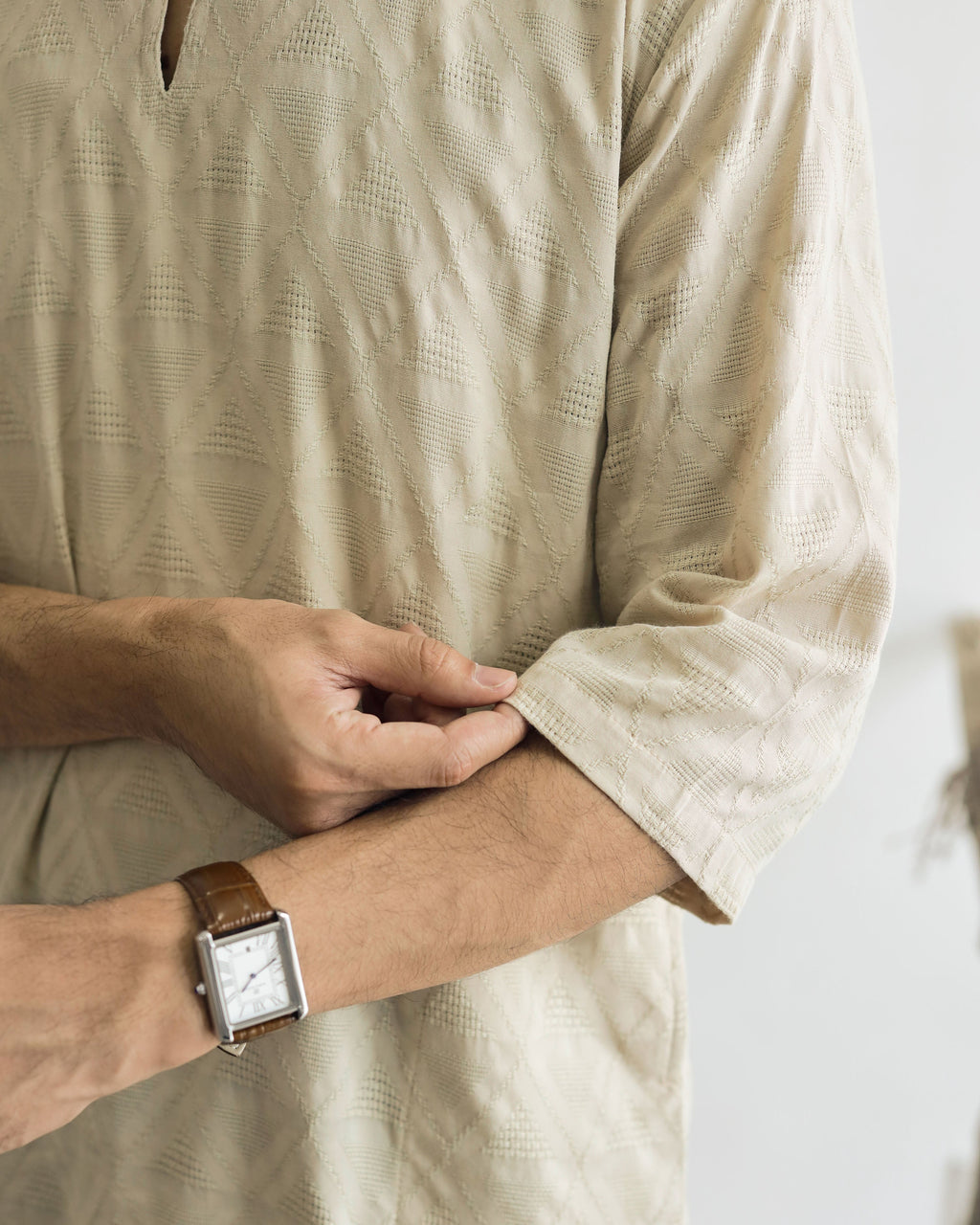 KUDRAT SIRI : THREE QUARTER SLEEVE TOP - BEIGE