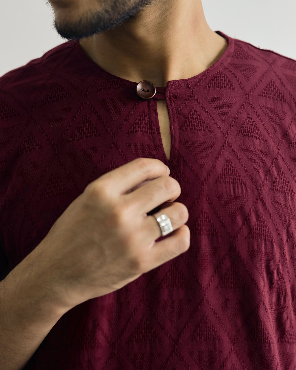 KUDRAT SIRI : THREE QUARTER SLEEVE TOP - BURGUNDY