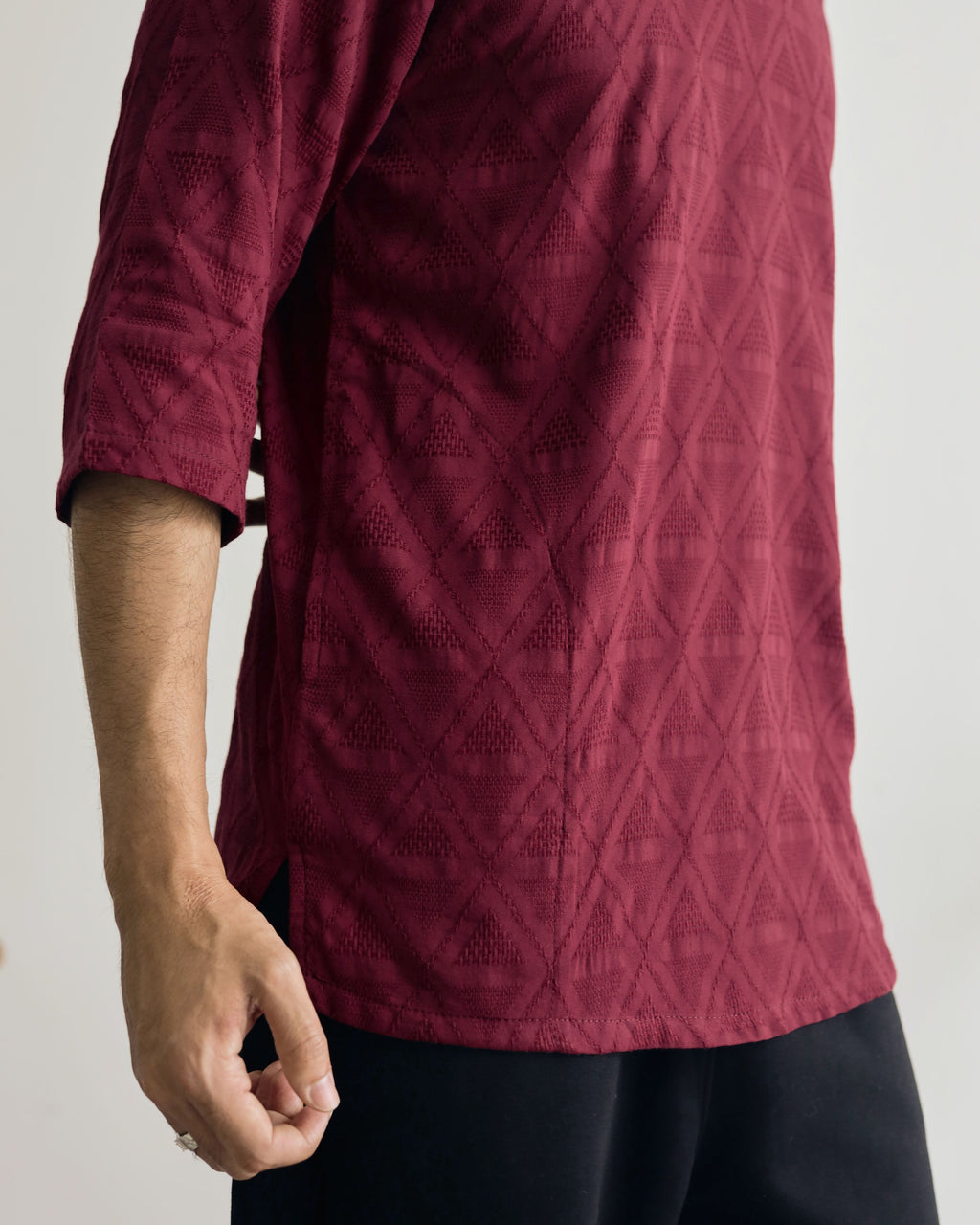 KUDRAT SIRI : THREE QUARTER SLEEVE TOP - BURGUNDY