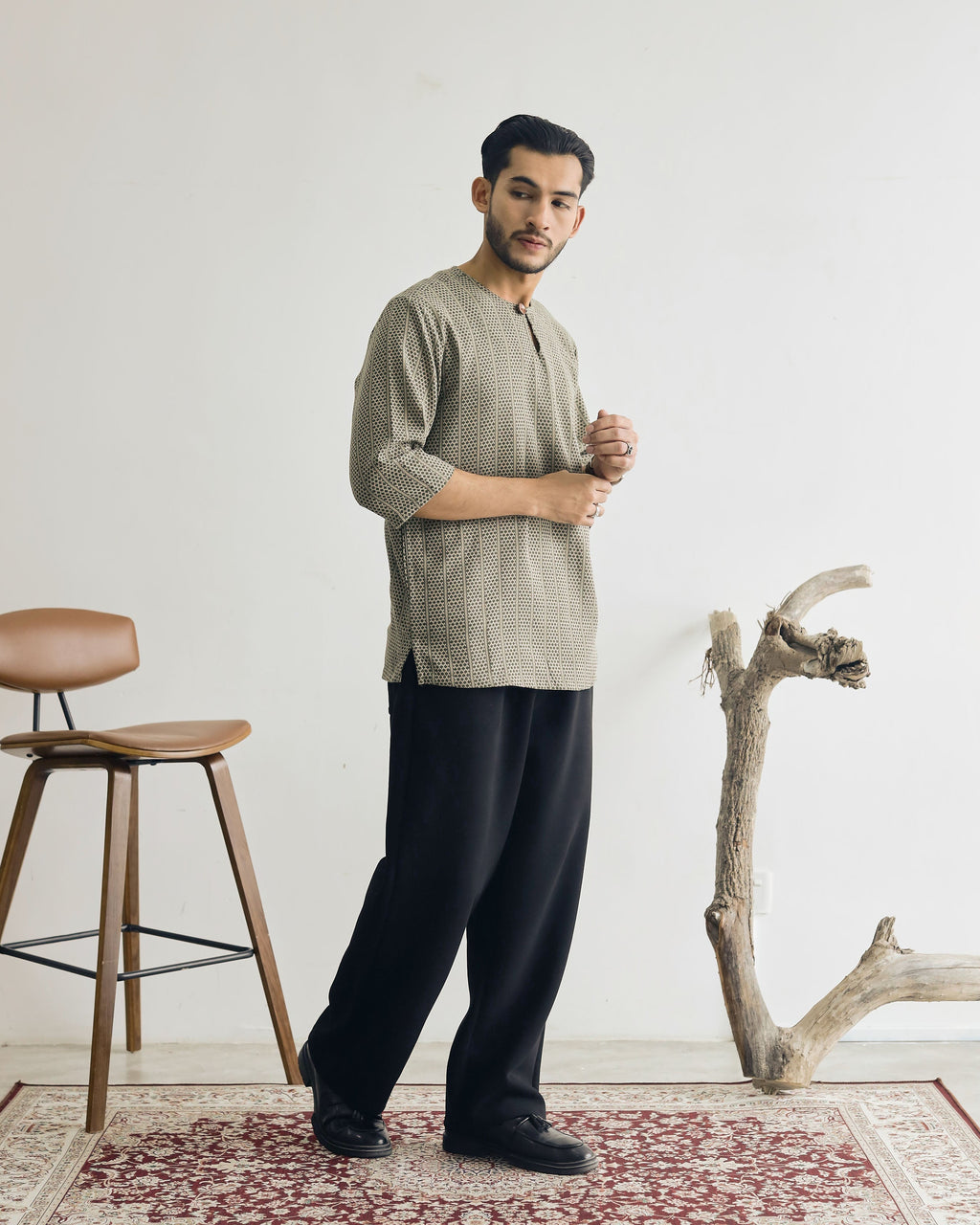 TEDUH SIRI : THREE QUARTER SLEEVE TOP - GREEN