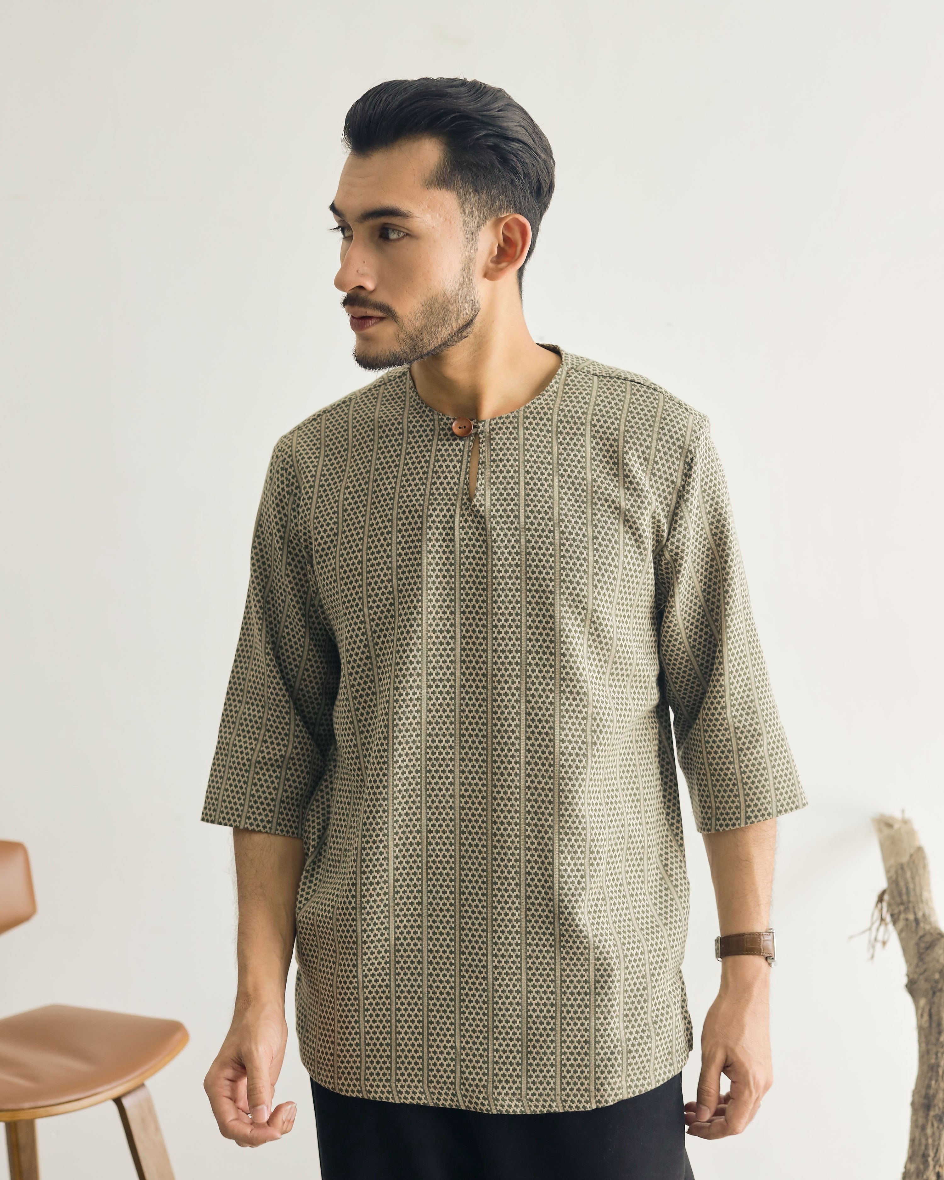 TEDUH SIRI : THREE QUARTER SLEEVE TOP - GREEN